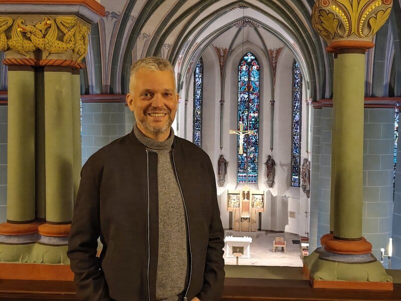 Persönliche Mitteilung https://www.attendorn-katholisch.de/sebastian-springob-legt-priesteramt-nieder/